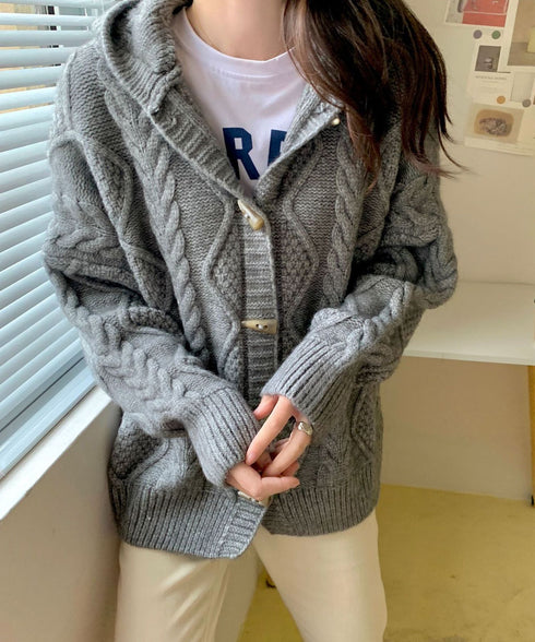 フード付きホーンボタンニットジャケット